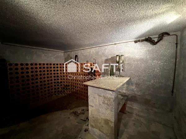 Maison 4 chambres dans le Centre de DANGE avec piscine