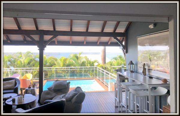 À VENDRE : VILLA D’EXCEPTION AVEC VUE MER PANORAMIQUE À 180° ET STUDIO INDÉPENDANT