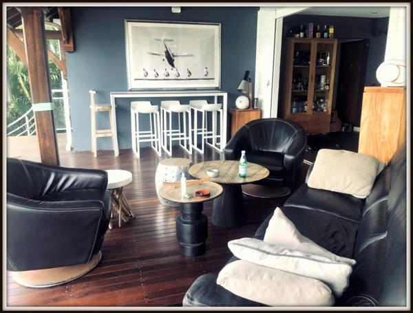 À VENDRE : VILLA D’EXCEPTION AVEC VUE MER PANORAMIQUE À 180° ET STUDIO INDÉPENDANT