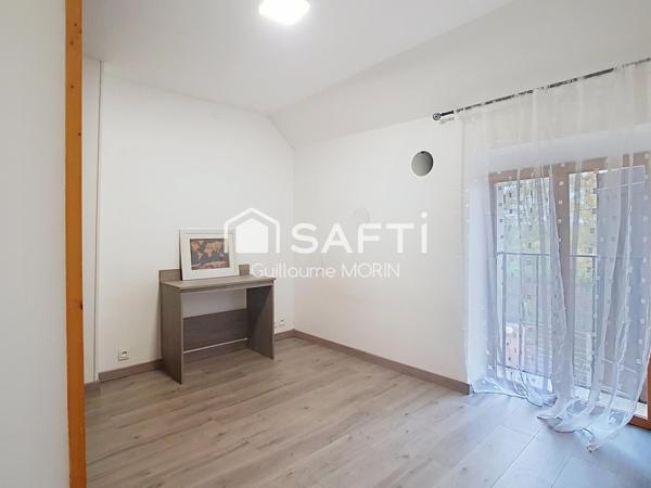 Maison divisée en 2 appartements F2