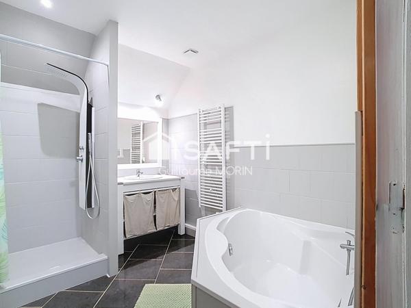 Maison divisée en 2 appartements F2