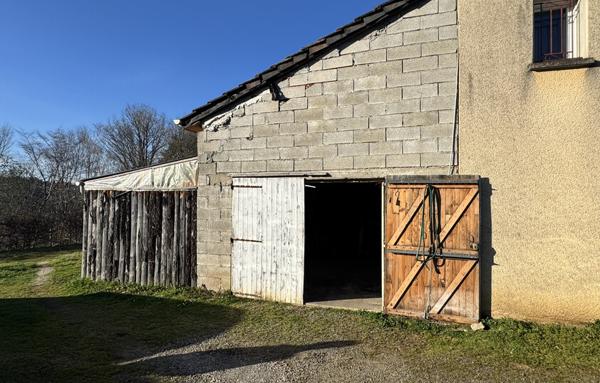 Charmante Maison Traditionnelle avec Jardin, Garage et Terrasse à Bar