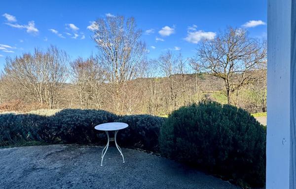 Charmante Maison Traditionnelle avec Jardin, Garage et Terrasse à Bar