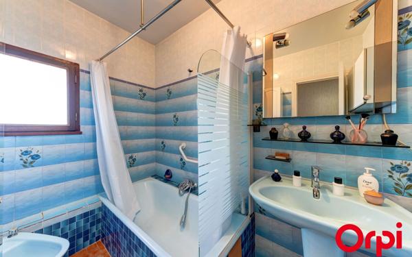 Maison à vendre    6 pièces • 149,30 m2 Vénissieux