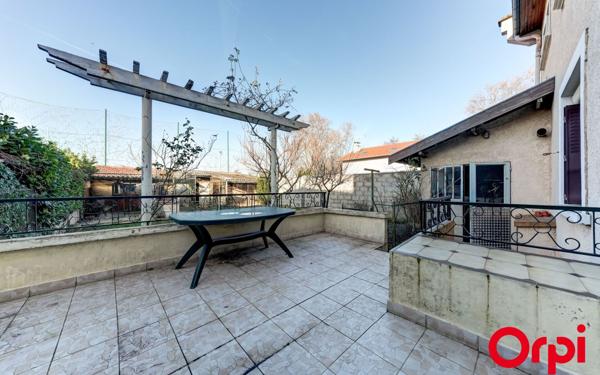 Maison à vendre    6 pièces • 149,30 m2 Vénissieux