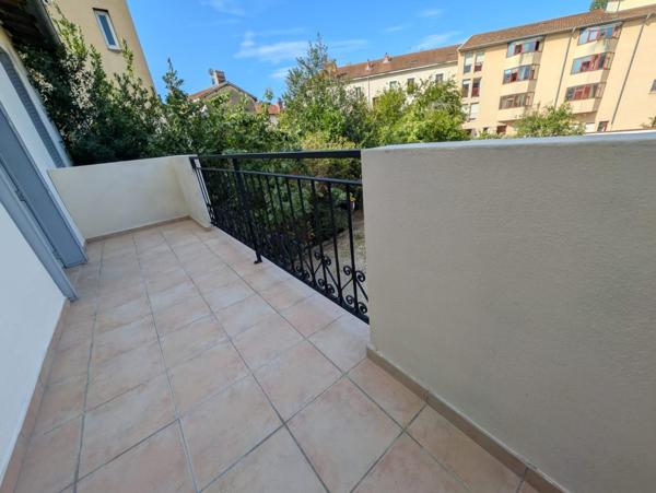 Appartement partiellement rénové