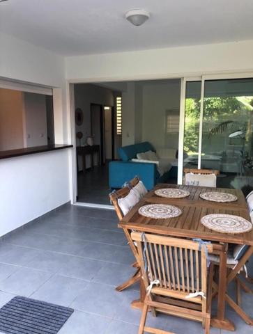 MAISON T3 EN DUPLEX JUMELEE AVEC JARDIN