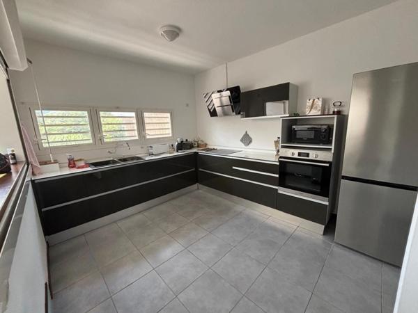 MAISON T3 EN DUPLEX JUMELEE AVEC JARDIN