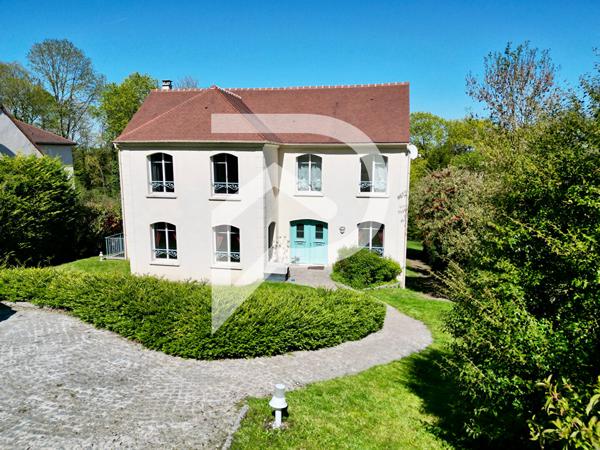 Maison 10 pièces 245 m2