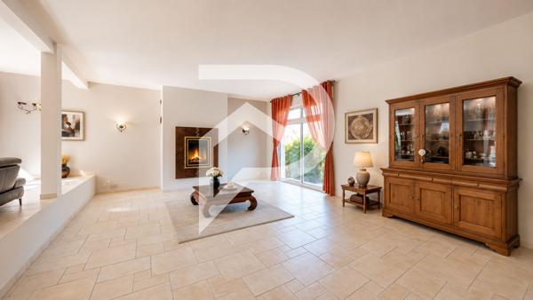 Maison 10 pièces 245 m2