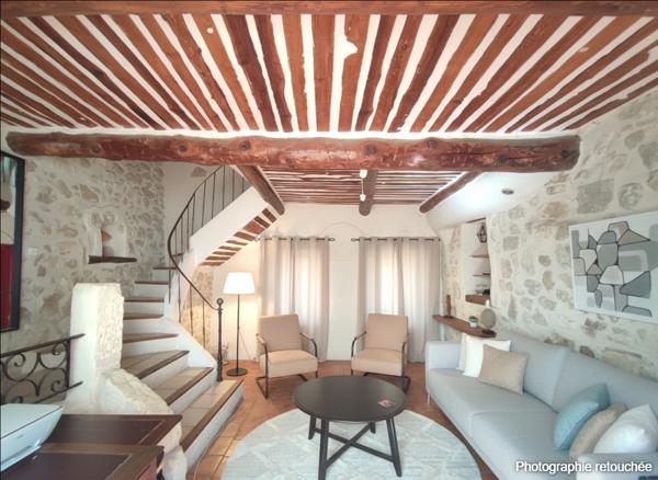 Maison de Village / Appartement de 135 m² à Mallemort