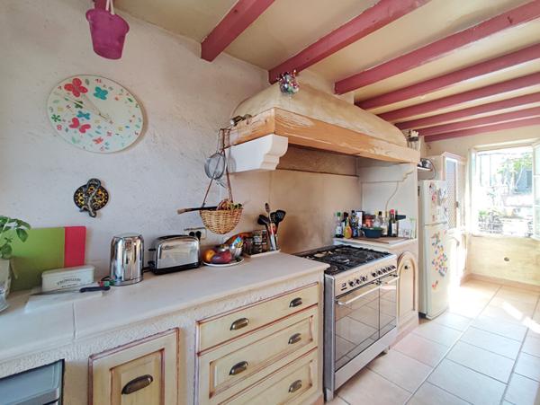 Maison de Village / Appartement de 135 m² à Mallemort