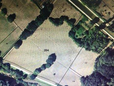 Terres à vendre à Saint-Amand-Montrond dans le Cher (18200), ref : 18022/410