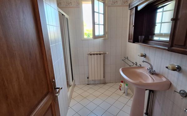 Maison à vendre    6 pièces •  Néris-les-Bains