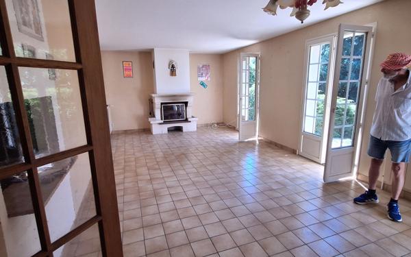 Maison à vendre    6 pièces •  Néris-les-Bains