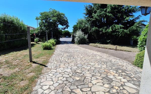 Maison à vendre    6 pièces •  Néris-les-Bains