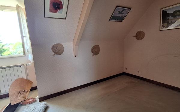 Maison à vendre    6 pièces •  Néris-les-Bains