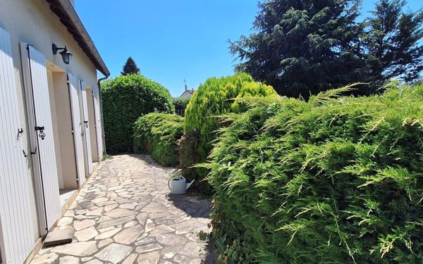 Maison à vendre    6 pièces •  Néris-les-Bains