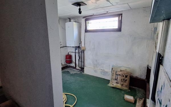 Maison à vendre    6 pièces •  Néris-les-Bains