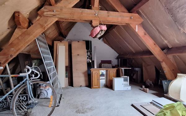 Maison à vendre    6 pièces •  Néris-les-Bains