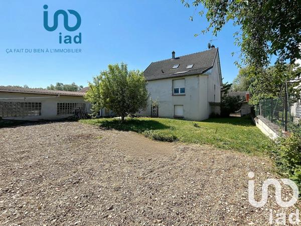 Maison de village 5 pièces de 146 m² à Saint-Martin-sur-le-Pré (51520)