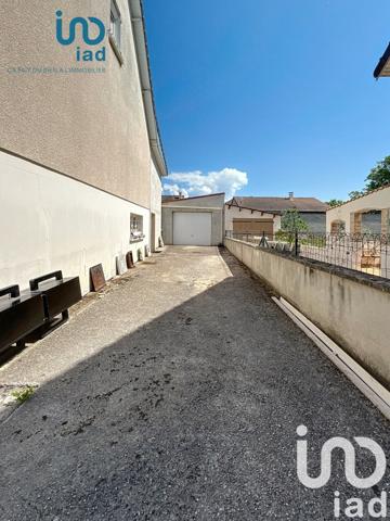 Maison de village 5 pièces de 146 m² à Saint-Martin-sur-le-Pré (51520)