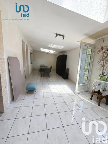 Maison de village 5 pièces de 146 m² à Saint-Martin-sur-le-Pré (51520)