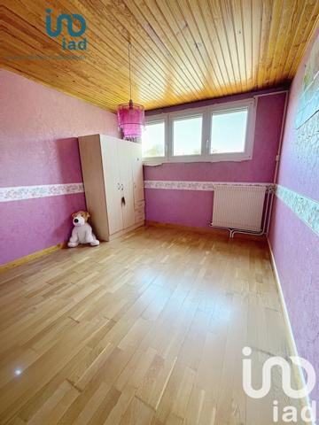 Maison de village 5 pièces de 146 m² à Saint-Martin-sur-le-Pré (51520)