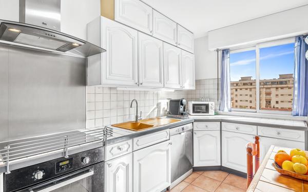 Appartement à vendre    4 pièces • 92,37 m2 Saint-Laurent-du-Var