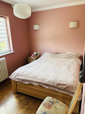 jolie maison d'habitation entièrement rénové avec un magnifique jardin