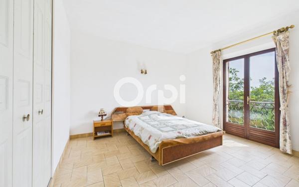 Maison à vendre    7 pièces • 183,31 m2 Montauroux