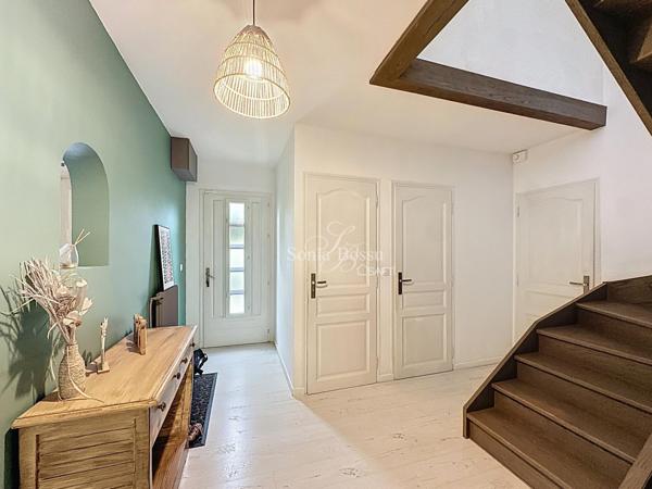 MAISON DE RESIDENCE 4 CHAMBRES GARAGE JARDIN