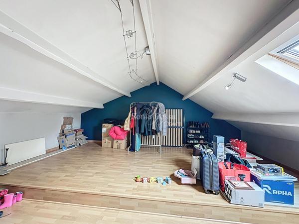 MAISON DE RESIDENCE 4 CHAMBRES GARAGE JARDIN