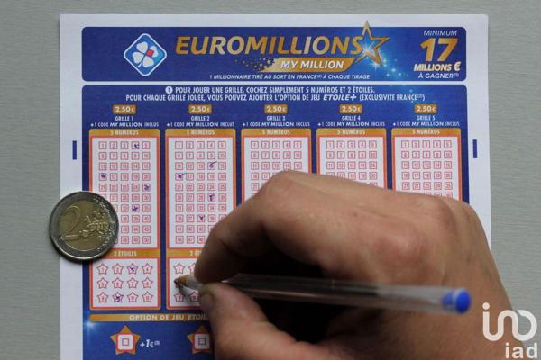 Bar-tabac à vendre 60 m² Nîmes