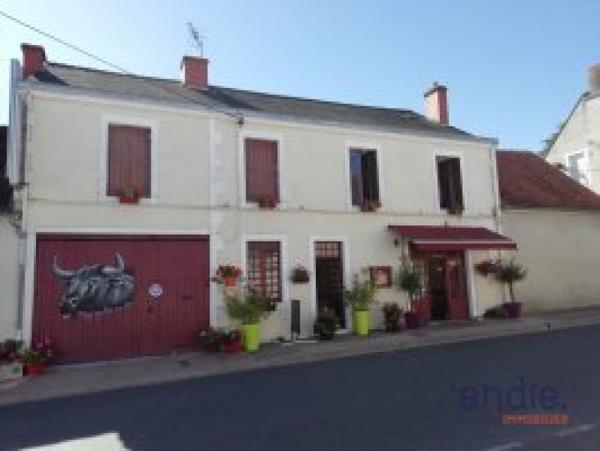 IMMEUBLE DE RAPPORT! PLEIN CENTRE VILLE :BAR ET RESTAURANT AVEC LOCATAIRE OCCUPANT!!