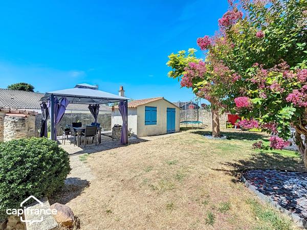 Maison en pierre avec jardin et dépendances – 3 chambres – toiture récente – Saint-Jean-de-Thouars (79100) – proche Thouars