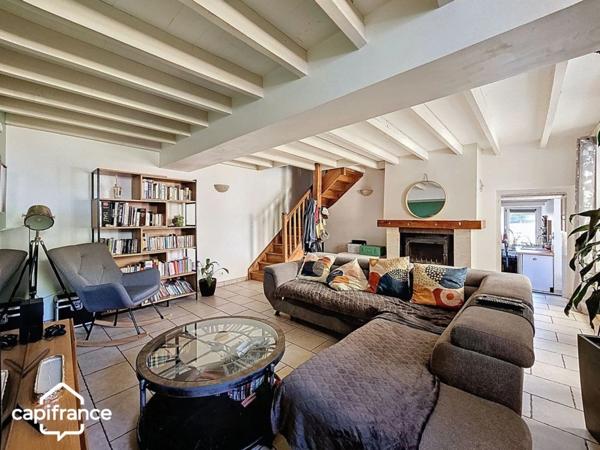 Maison en pierre avec jardin et dépendances – 3 chambres – toiture récente – Saint-Jean-de-Thouars (79100) – proche Thouars