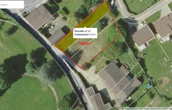 GRAND TERRAIN CONSTRUCTIBLE AVEC VUE PANORAMIQUE SUR CHÂTEAU CHALON