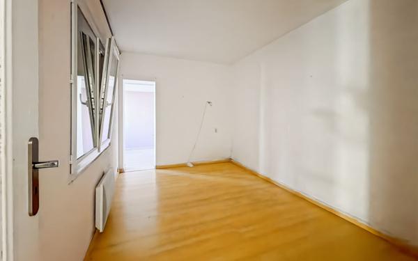 Maison à vendre    6 pièces •  Vias