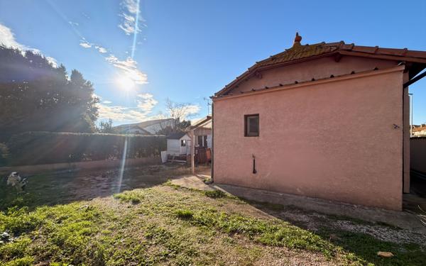 Maison à vendre    6 pièces •  Vias