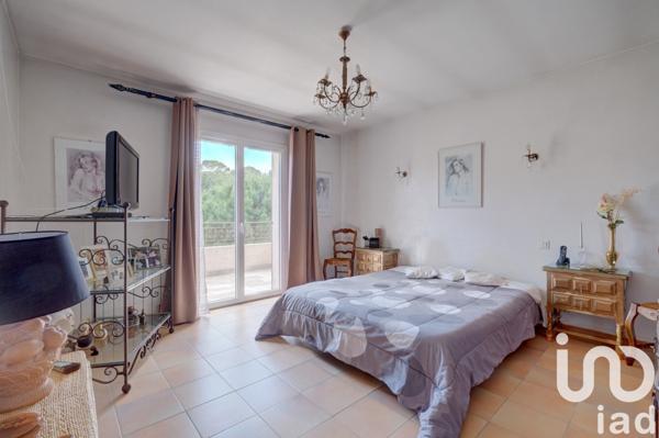 Maison 4 pièces de 150 m² à La Roquette-sur-Siagne (06550)