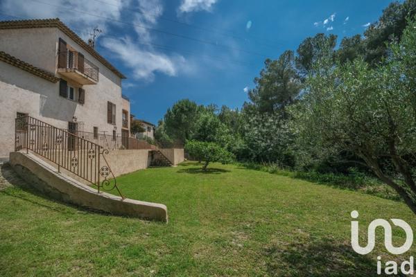 Maison 4 pièces de 150 m² à La Roquette-sur-Siagne (06550)