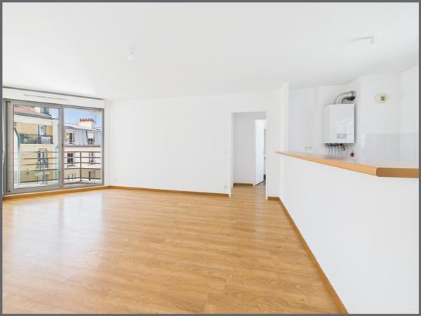 2 pièces avec balcon au 5e avec ascenseur