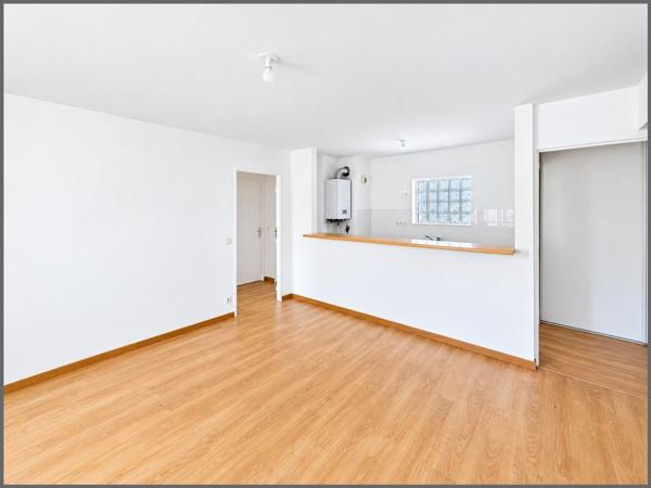 2 pièces avec balcon au 5e avec ascenseur
