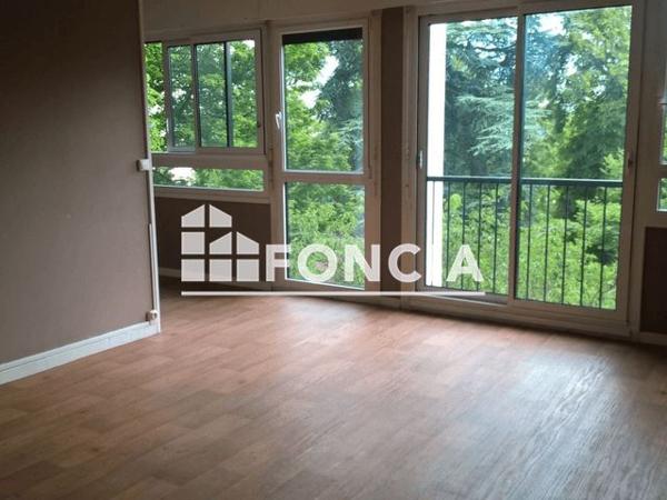 Location Appartement 4 pièces 77.68 m² - 16 RESIDENCE CLOS Verrieres Le Buisson 91370