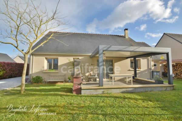 Maison familiale de plain-pied - 6 pièces - 106 m² à JARZÉ