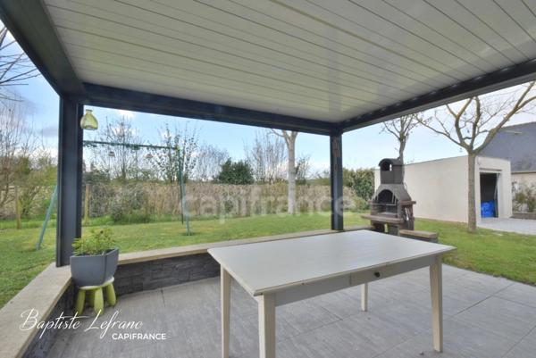 Maison familiale de plain-pied - 6 pièces - 106 m² à JARZÉ