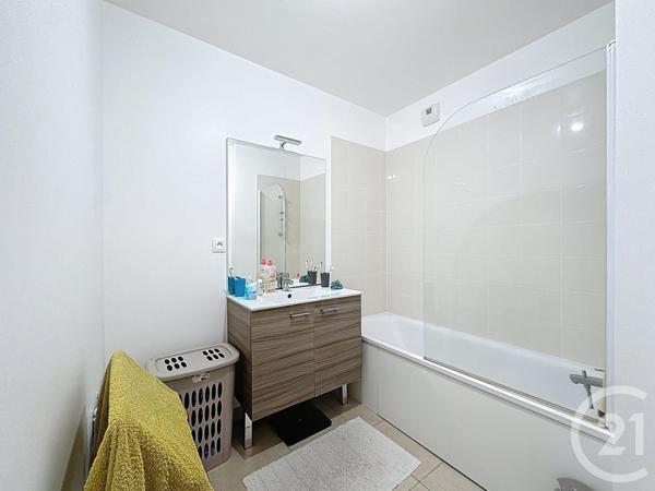 Appartement F3 à vendre  3 pièces - 61,55 m2 DEVILLE LES ROUEN - 76