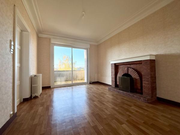 Appartement 3 chambres à Laval - 2 balcons - Grenier - Garage