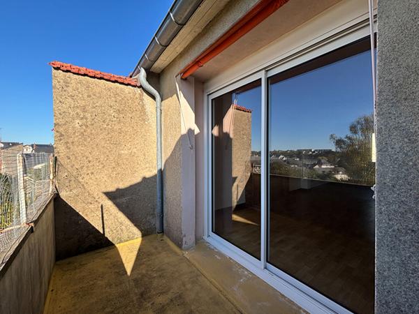 Appartement 3 chambres à Laval - 2 balcons - Grenier - Garage